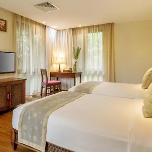 5* Hotel Yalong Bay &